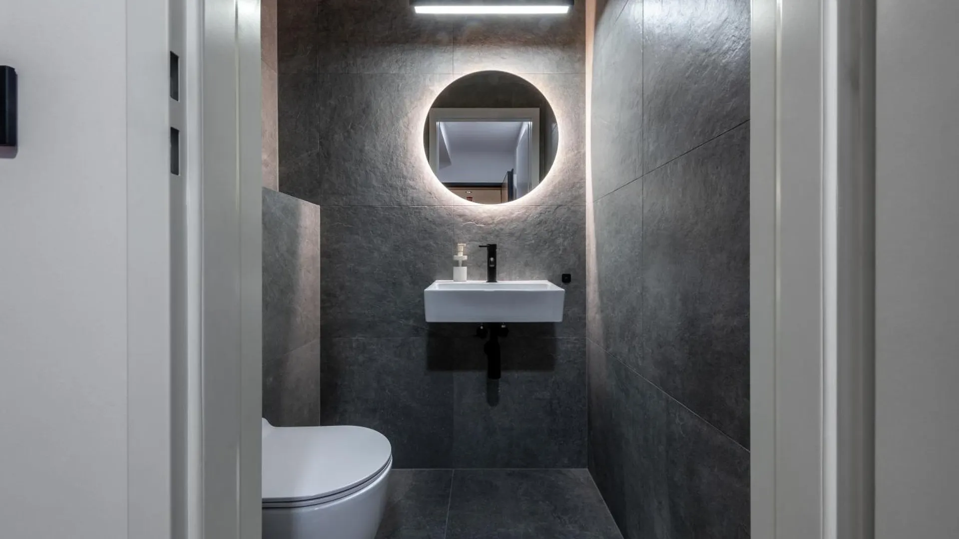 Inpoint Drive Inn - Stay&Park Free Krakau 0*,