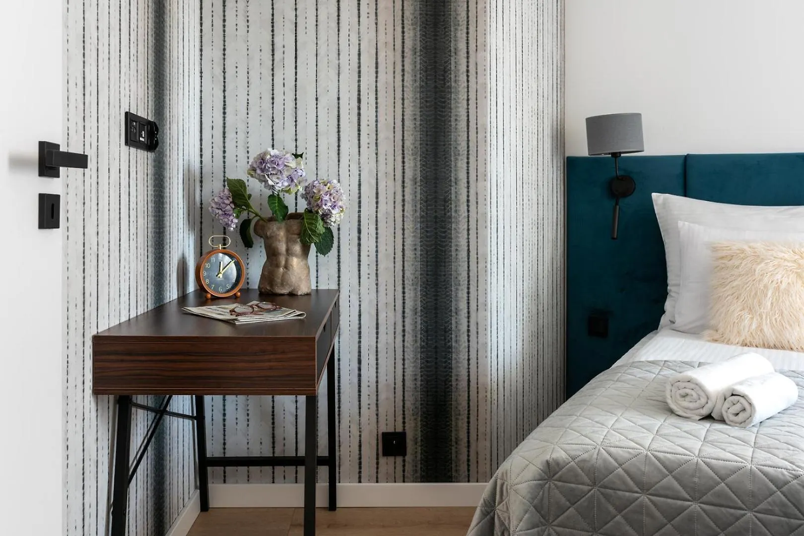 Inpoint Drive Inn - Stay&Park Free Krakow